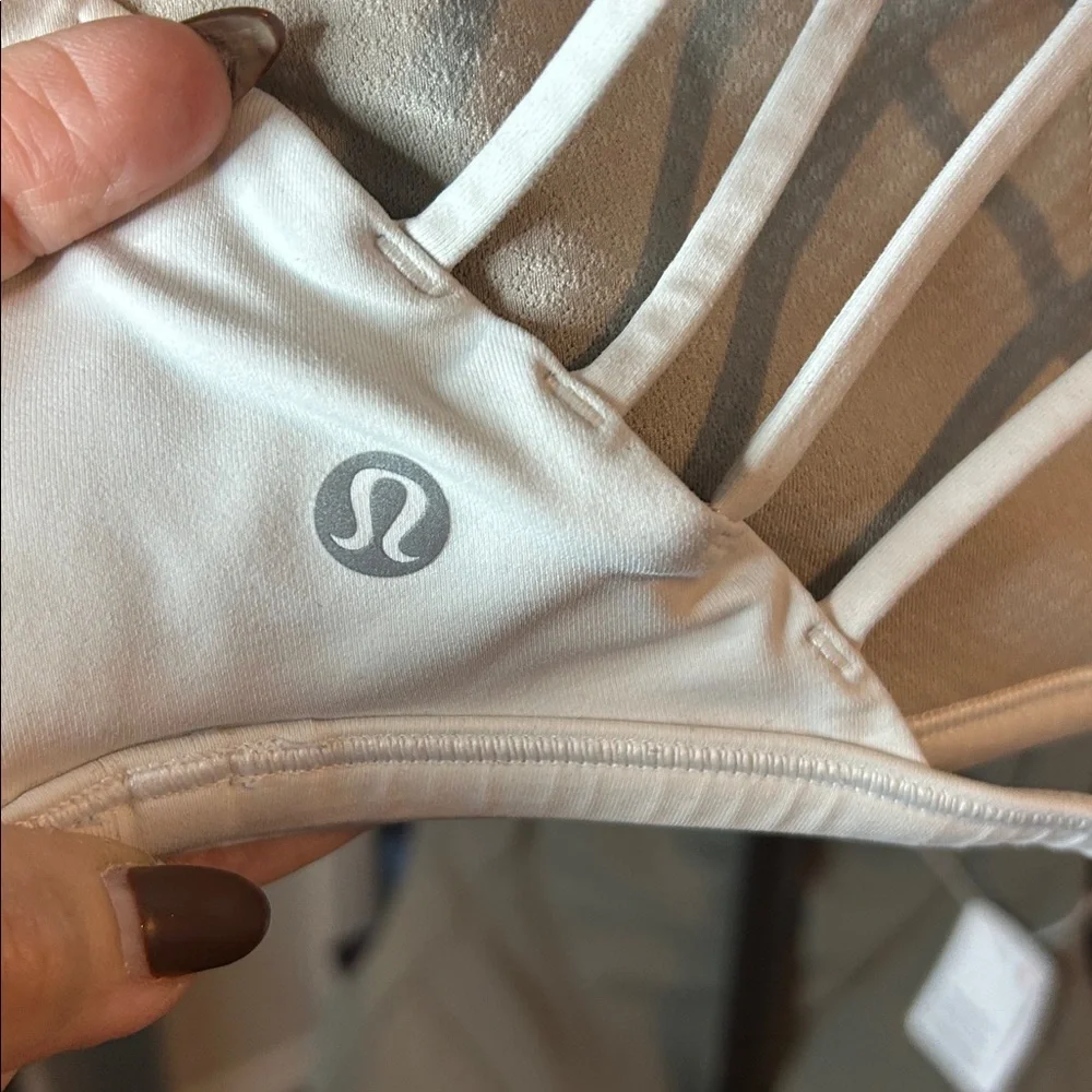 Lululemon Women's Cream Strappy Back Bralette Size 8